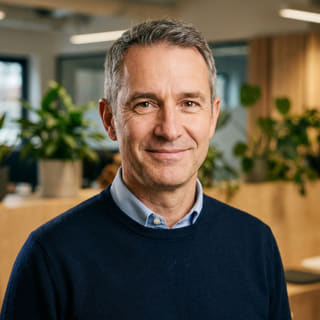 James Mitchell, répertorié comme directeur général chez Noble Gagévanure, en image de profil